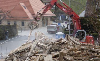 Demolition contractor Westminster CO, Rocky Demolition, 25 years experience, 98 percent debris recycled, licensed insured, safe professional